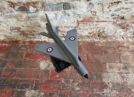 model Lightning jet